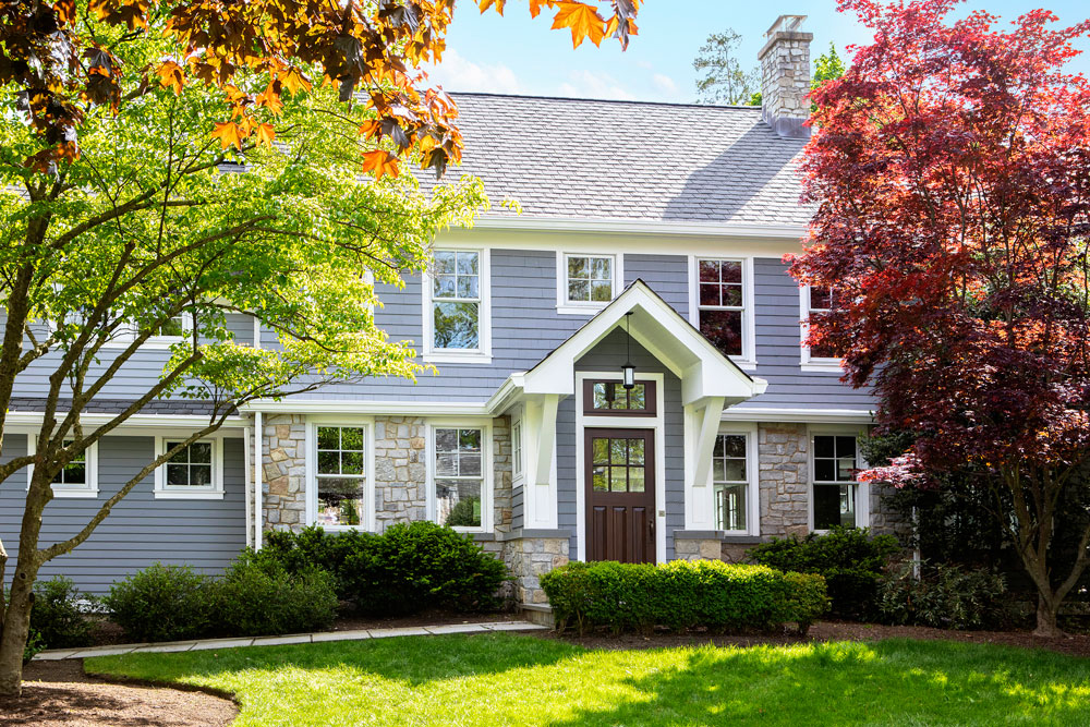 FRONT-EXTERIOR-527686193